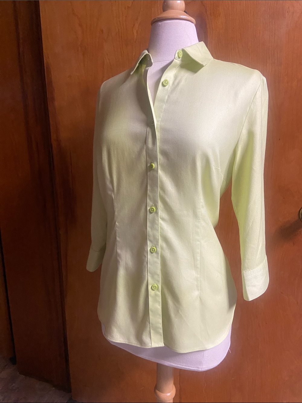 Coldwater Creek Oxford Pale Lime Button-Down Shirt MED 3/4 length sleeve